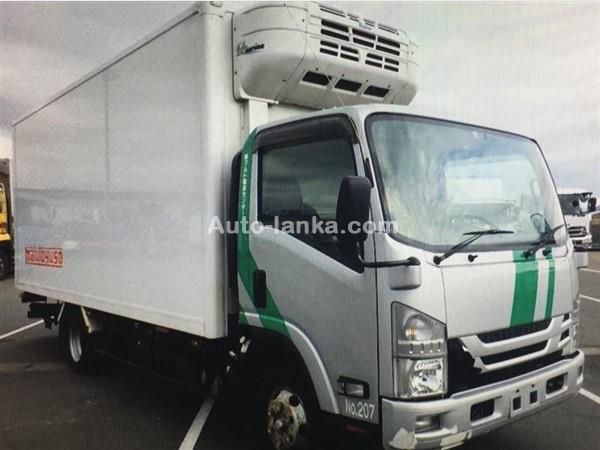 Isuzu Freezer Manual 18.5 feet 06 nuts 2015 Trucks For Sale in SriLanka 