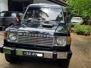 mitsubishi-pajero-turbo-1984-jeeps-for-sale-in-kandy