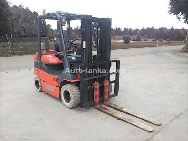 Toyota Forklift 2.5T Triple Mast   For Sale 2008 Machineries For Sale in SriLanka 