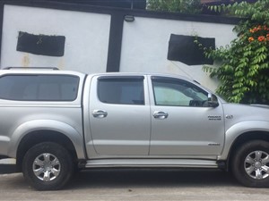 toyota-hilux-invincible-2007-pickups-for-sale-in-kandy