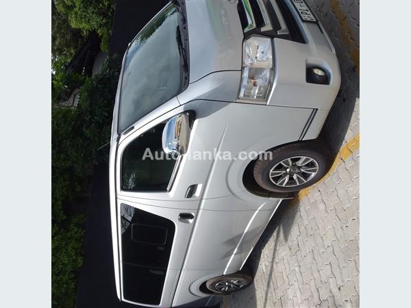 Toyota KDH / TRH 2014 Vans For Sale in SriLanka 