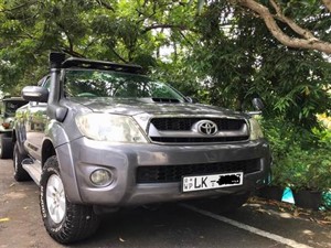 toyota-hilux-2010-pickups-for-sale-in-colombo