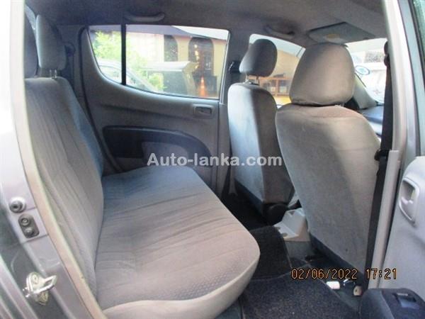 Mitsubishi L200 2013 Pickups For Sale in SriLanka 