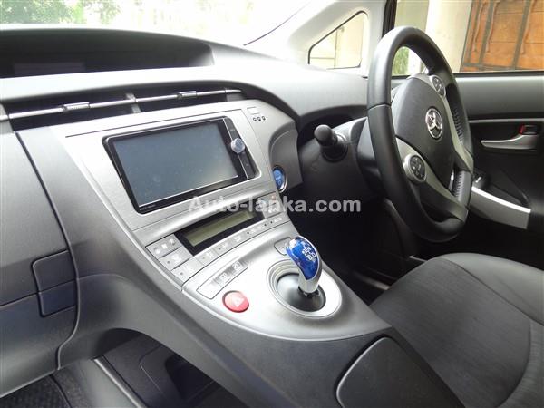 Toyota Prius G Touring 2012 Cars For Sale in SriLanka 