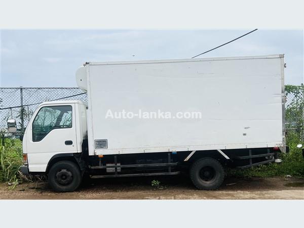 Isuzu Freezer Lorry 2000 Trucks For Sale in SriLanka 