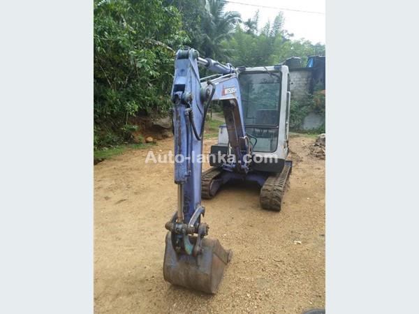 Mitsubishi Excavator ME30 2012 Machineries For Sale in SriLanka 