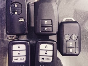 toyota-smary-key-2015-spare-parts-for-sale-in-colombo