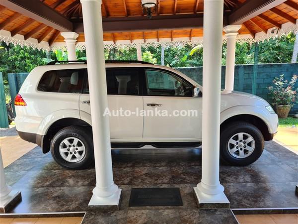 Mitsubishi Montero Sport 2012 Jeeps For Sale in SriLanka 