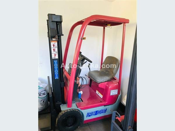 Toyota Electric Forklift 2005 Machineries For Sale in SriLanka 