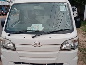 daihatsu-freezer-truck-2015-trucks-for-sale-in-puttalam