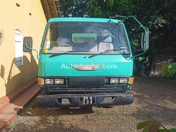 Other lorry 1977 Trucks For Sale in SriLanka 