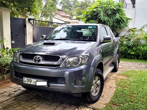 toyota-hilux-vigo-smart-cab-2010-pickups-for-sale-in-colombo