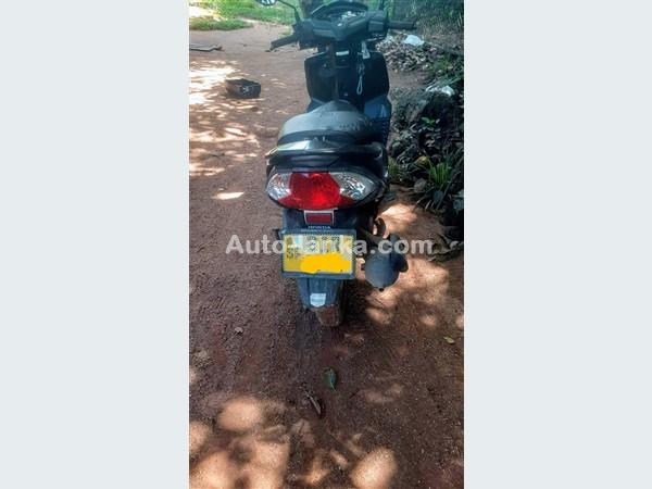 Honda Dio Digital Meeter 2019 Motorbikes For Sale in SriLanka 