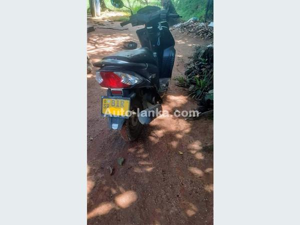 Honda Dio Digital Meeter 2019 Motorbikes For Sale in SriLanka 