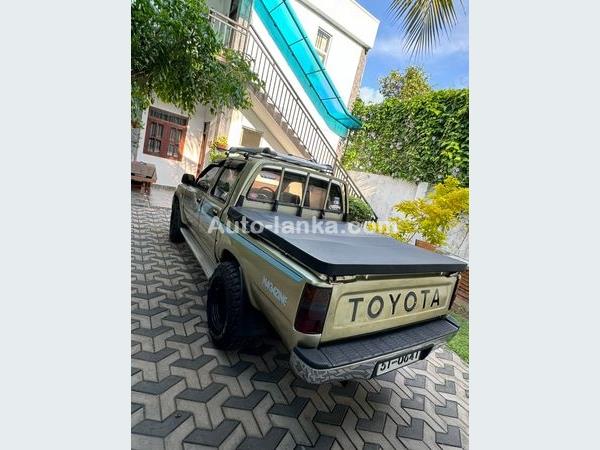 Toyota Hilux 1988 Jeeps For Sale in SriLanka 