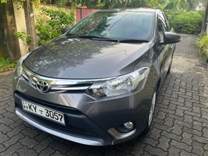 toyota-yaris-2014-cars-for-sale-in-colombo