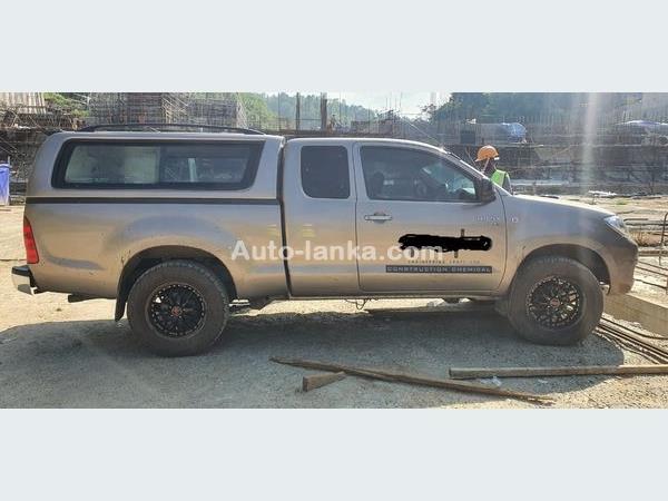 Toyota Hilux 2002 Jeeps For Sale in SriLanka 