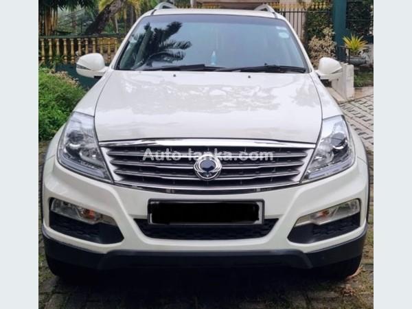 Ssangyong Rexton 2015 Jeeps For Sale in SriLanka 