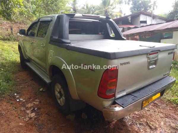 Toyota Hilux HL3 2006 Pickups For Sale in SriLanka 