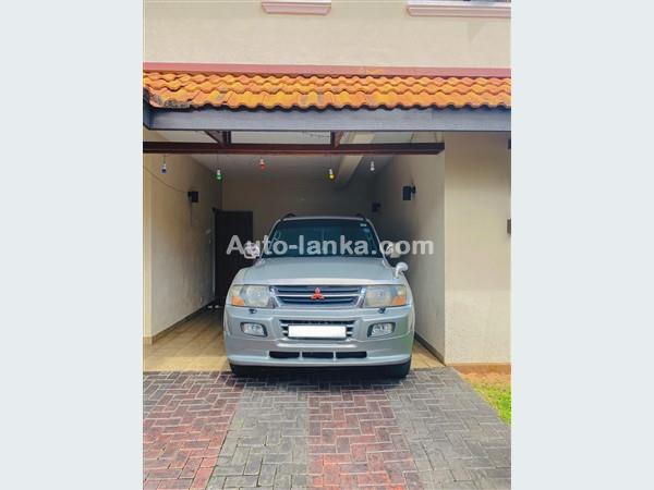 Mitsubishi V75 2000 Jeeps For Sale in SriLanka 