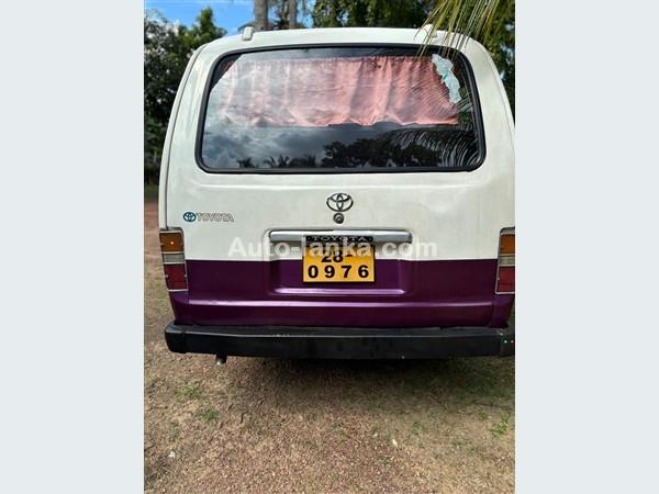 Toyota LH 30 V 1981 Vans For Sale in SriLanka 