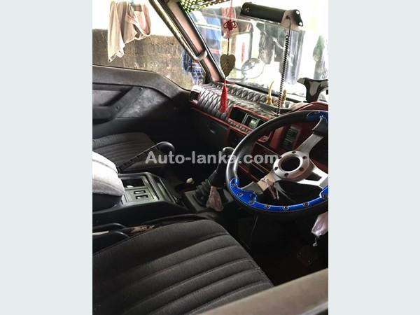 Mitsubishi PO5 1987 Vans For Sale in SriLanka 