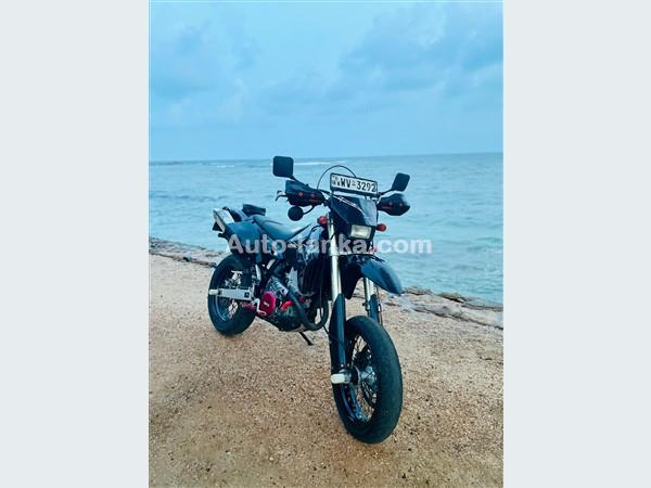 Suzuki DRZ 400 SM 2011 Motorbikes For Sale in SriLanka 