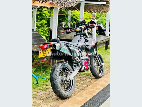 Suzuki DRZ 400 SM 2011 Motorbikes For Sale in SriLanka 