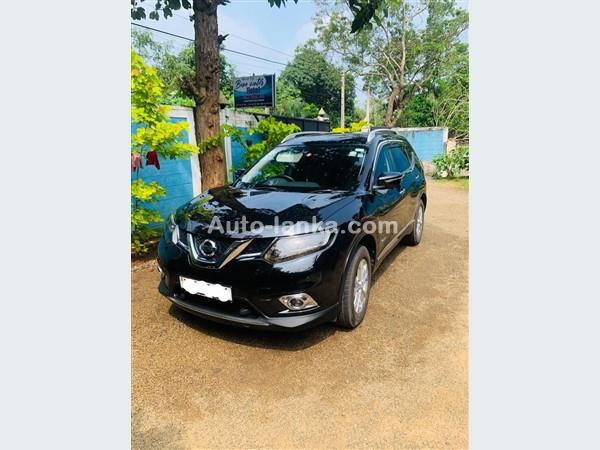 Nissan X - Trail Hybrid 2016 Jeeps For Sale in SriLanka 