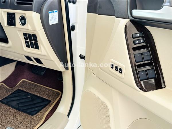 Toyota Land Cruiser Prado 150 2016 Jeeps For Sale in SriLanka 