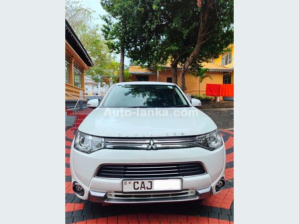 Mitsubishi outlander 2015 Jeeps For Sale in SriLanka 