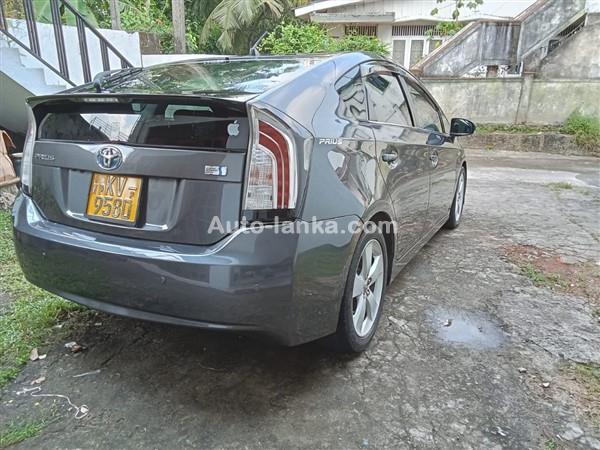 Toyota PRIUS G GRADE 2011 Cars For Sale in SriLanka 