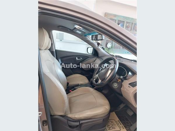 Hyundai TUCSON 2015 Jeeps For Sale in SriLanka 