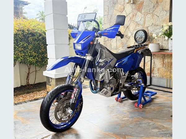 Suzuki DRZ-ORIGINAL 400CC  REGISTRATION 2015 Motorbikes For Sale in SriLanka 