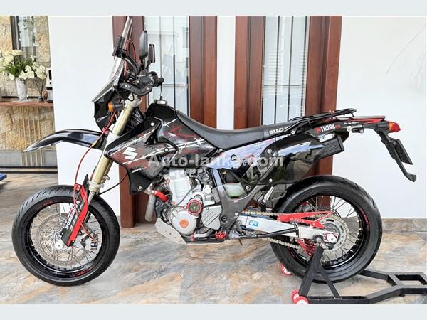 Suzuki DRZ-ORIGINAL 400CC  REGISTRATION 2013 Motorbikes For Sale in SriLanka 