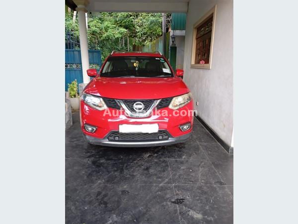 Nissan X - Trail Hybrid 2015 Jeeps For Sale in SriLanka 