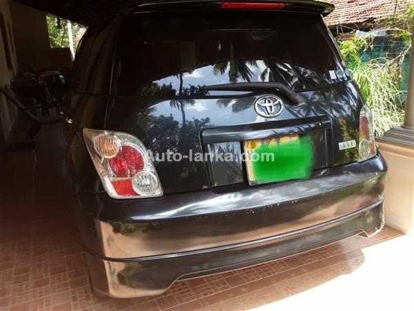 Toyota Ist 2004 Cars For Sale in SriLanka 