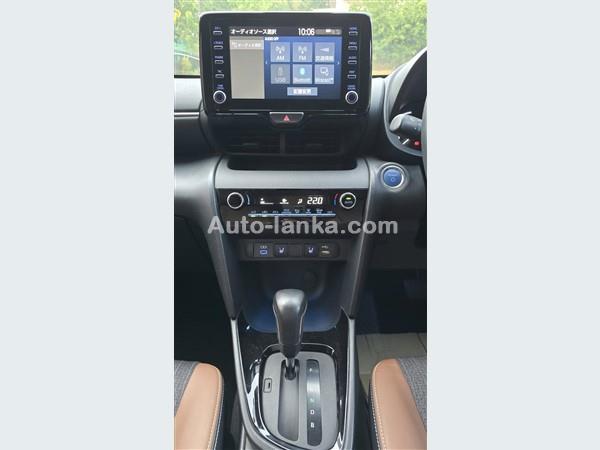 Toyota 𝗬𝗮𝗿𝗶𝘀 𝗖𝗿𝗼𝘀𝘀 𝗛𝘆𝗯𝗿𝗶𝗱 𝗭 𝗔𝗱𝘃𝗲𝗻𝘁𝘂𝗿𝗲 2023 Jeeps For Sale in SriLanka 