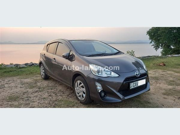 Toyota Aqua S Grade 2015 Cars For Sale in SriLanka 