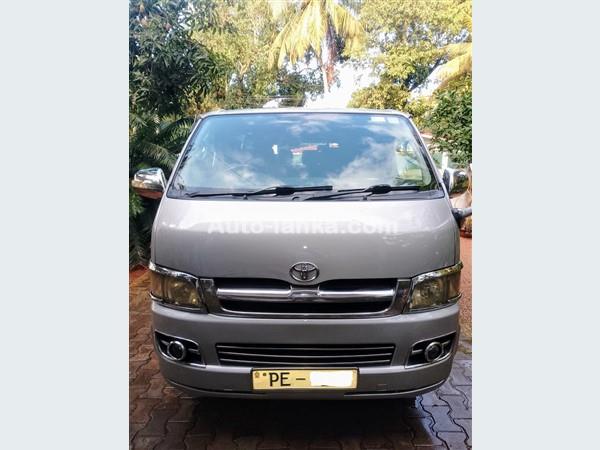 Toyota KDH 200 GL 2004 Vans For Sale in SriLanka 