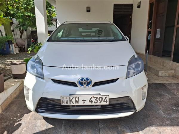Toyota Prius S Grade 2012 Cars For Sale in SriLanka 