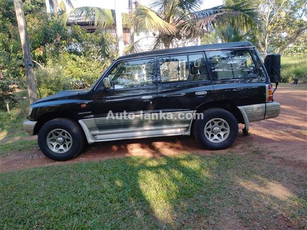 Mitsubishi montero ( mahaththaya ) 1998 Jeeps For Sale in SriLanka 