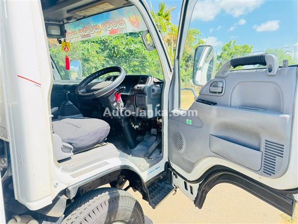 Isuzu ELF NPR 2006 Trucks For Sale in SriLanka 