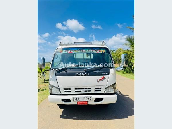 Isuzu ELF NPR 2006 Trucks For Sale in SriLanka 