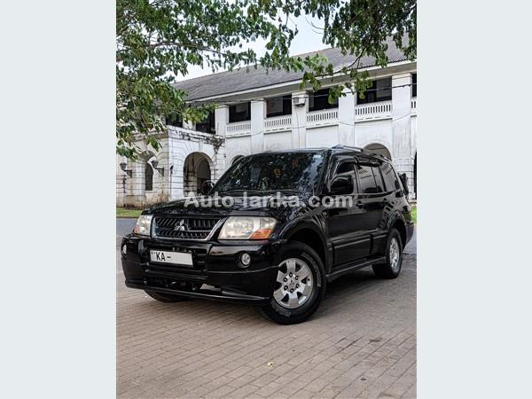 Mitsubishi Montero 2005 Jeeps For Sale in SriLanka 