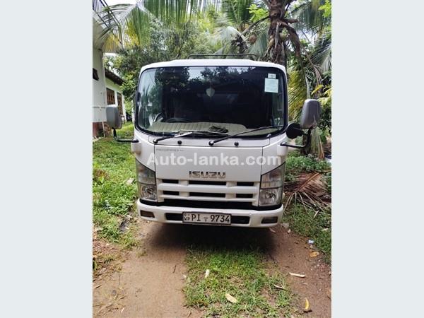 Isuzu Crew Cab 2018 Vans For Sale in SriLanka 