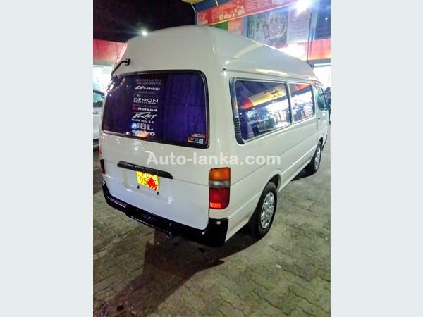 Toyota Dolpin LH 172 high roof 2002 Vans For Sale in SriLanka 