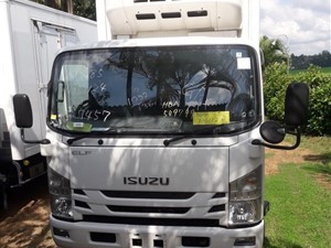 isuzu-2016--elf-freezer-14.5-feet-manual-2016-trucks-for-sale-in-gampaha