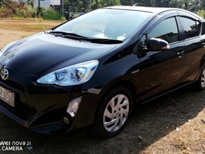 toyota-aqua-2015-cars-for-sale-in-colombo