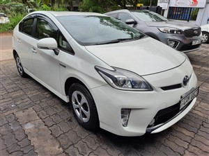 toyota-prius-s-2015-cars-for-sale-in-colombo